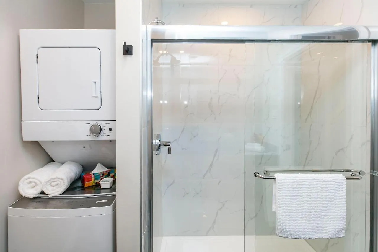 Upscale 1Br Home - King Bed - Near Byward Market Ottawa Apartment